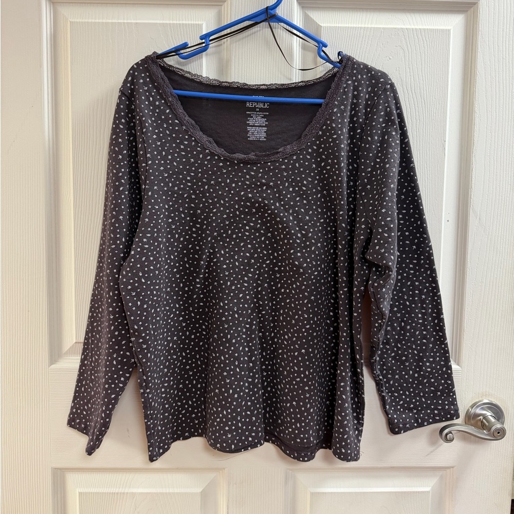 purple spotted top